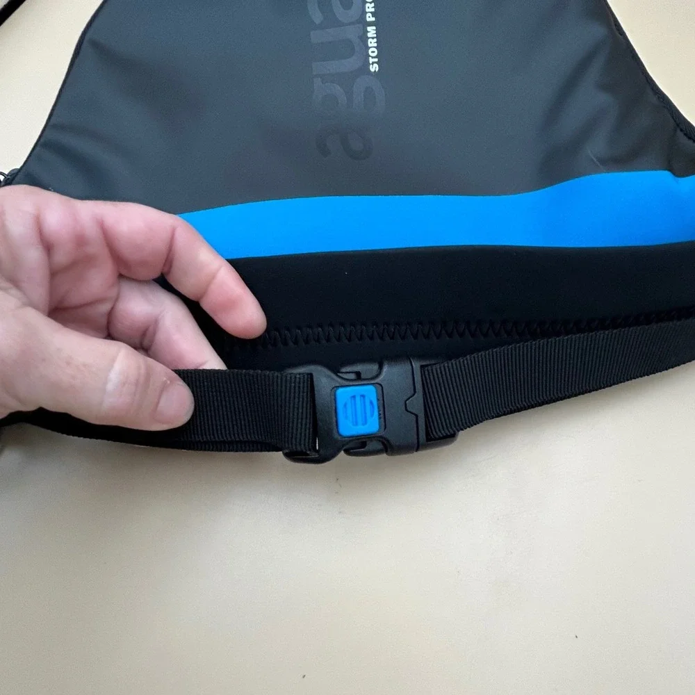 Miggo Agua Stormproof Holster SLR BB 35 Blac Blue Camera Bag IPX3 MW AG-SLR BB35